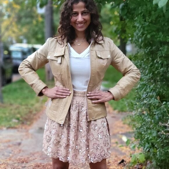 Red Valentino Girlie Pastel Cream Peach Crepe Lace Gold Sequin Mini Skirt Size 4 - Picture 3 of 13